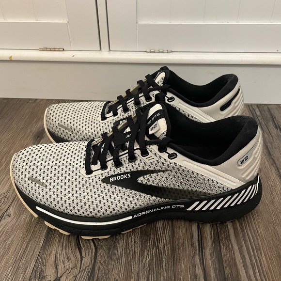 NOT AVAILABLE Brooks Adrenaline GTS 22 Running Shoes Women’s Size 8 - Picture 4 of 6